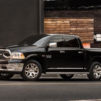 ¡Pick-oops! RAM pone emblemas Hemi por error en camionetas con motor V6