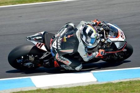 Superbikes Australia 2015: Leon Haslam se lleva la segunda carrera in extremis