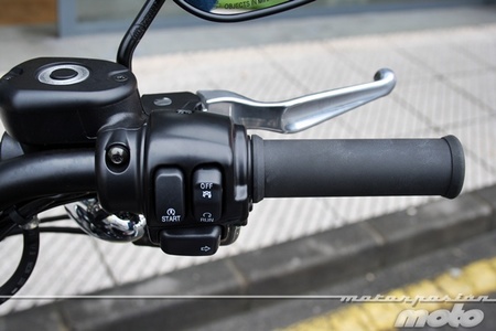 Harley Davidson Sportster XL 883 R