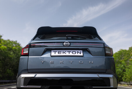 nissan tekton