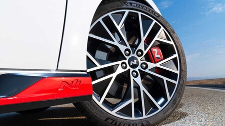 Hyundai Elantra N 2021 3