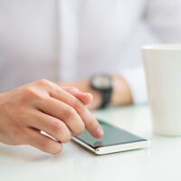 Melhores celulares até R$ 1500 em 2025: descubra qual vale mais a pena comprar 