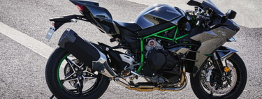 É oficial: a Kawasaki H2R, a moto esportiva mais brutal do mundo, está de volta — e agora será ainda mais radical 