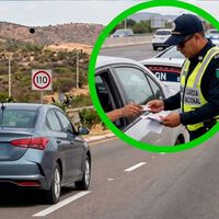 Multa de más de 5,000 pesos en México por usar mal el “carril de alta” en carretera: la velocidad no tiene nada que ver 