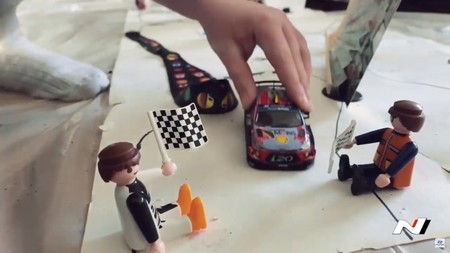 Un circuito del WRC de andar por casa: Hyundai recrea todos los rallys míticos en un solo vídeo