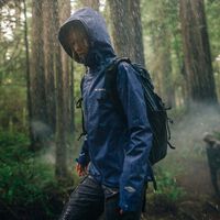 Columbia rebaja antes que Decathlon la chaqueta impermeable perfecta para el otoño a casi mitad de precio  