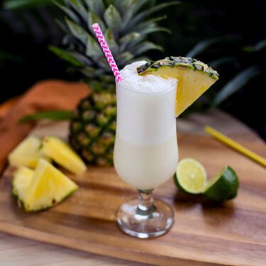 La leche de coco no sirve solo para hacer un buen curry: también hago este cóctel todoterreno que nunca falla 