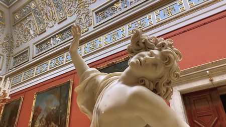 Apple alardea de batería en el iPhone 11 Pro con un video de 5 horas ininterrumpido en el Hermitage