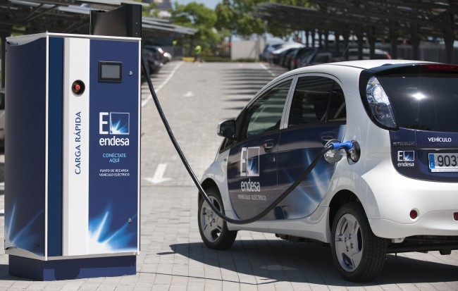Punto de recarga rápida vehículo eléctrico Endesa