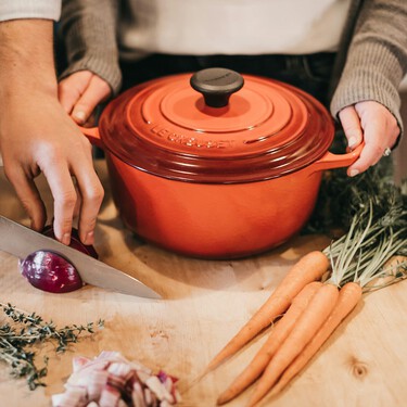 Ya podemos conseguir la icónica olla Le Creuset con casi 60 euros de descuento, perfecta para cocinar recetas de cuchara