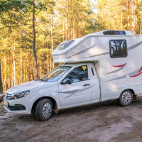 Y esta es la autocaravana low cost por excelencia: concebida sobre un Lada Granta, parte de los 16.300 euros