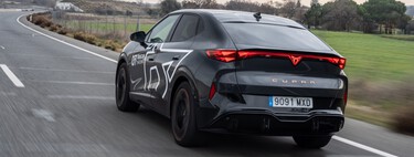 Probamos el CUPRA Tavascan Endurance: la versión de 286 CV nos ha demostrado en un rally de regularidad que es un excelente coche eléctrico