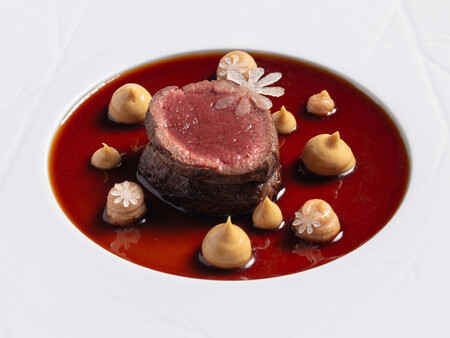 Solomillo De Ciervo Foie De Pato Y Coliflor Tostado