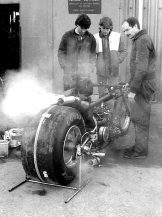 2stroke v8