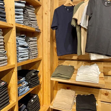 Levis