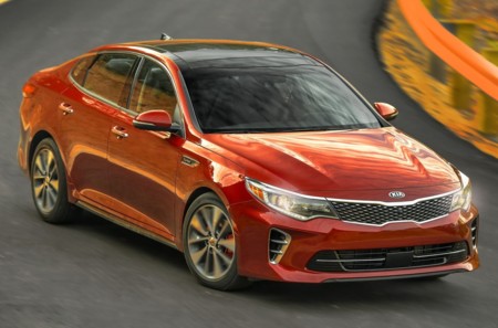 El Kia Optima llegará a México en enero, y vendrá con motor de 2.4 litros y 2.0 litros turbo