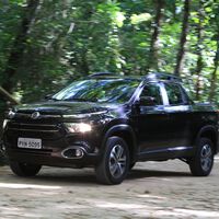 O Fiat Toro foi lançado por 76 mil em 2016 e hoje vale 83 mil com 100km rodados: que mistério é esse? 
