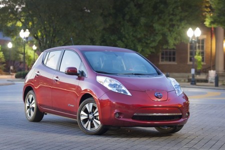 La próxima generación del Nissan LEAF prevé un cambio en su diseño y apunta a los 300 kilómetros de autonomía