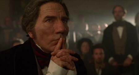 Pete Postlethwaite