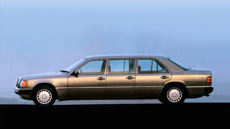 Mercedes Benz 260 E Limousine