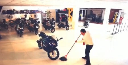 Vigilante Limpiando 2 2022