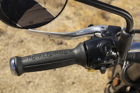 Royal Enfield Bear 650 2025 010