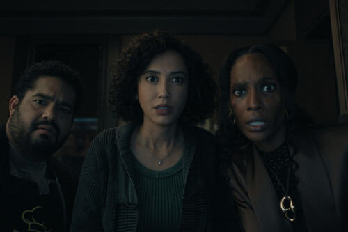 La temporada final de 'Upload' es tan emotiva como apresurada. La serie de ciencia ficción no logra rematar el cierre de su más allá virtual 