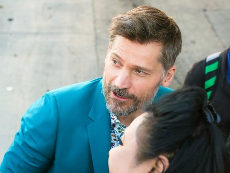 Nikolaj Coster-Waldau ha lucido ya el traje que todos debemos llevar en las bodas de este verano