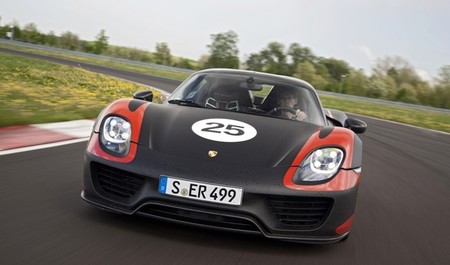 Porsche 918 Spyder negro y naranja 017