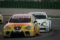 La FIA sigue a la caza de los Seat León TDI
