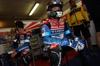 Vuelta nocturna a Le Mans con John McGuinness, prepárate para sufrir
