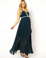 Moda fiesta para embarazadas: despide el año con los looks más chic 