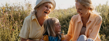 "La relación madre-hija es la más potente": hablamos con Cristina Vázquez, psicóloga y autora de '¡Oh, mamá!'