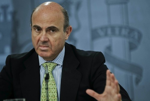 Omisiones y verdades a medias del libro de Luis de Guindos