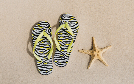 Conducir con chanclas en verano multa DGT