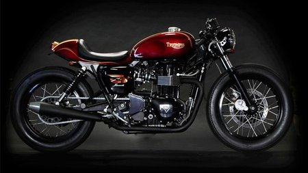 Cherry Red Bonneville por Deus Ex Machina, llámala belleza