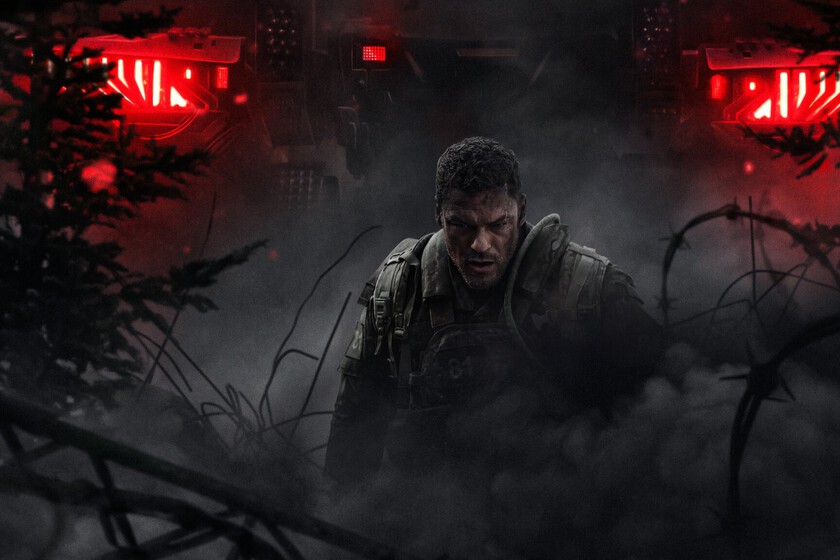 'Máquina de guerra' es otra ruidosa decepción de Netflix. Alan Ritchson aparca 'Reacher' por un thriller de ciencia ficción deudor de 'Depredador'