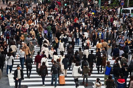 Ya somos 8.000 millones de habitantes en el mundo ¿Dónde quedó el techo malthusiano?