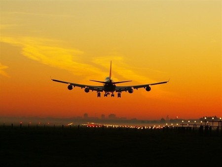 Los punteros láser ya no pueden hacer nada contra este nuevo cristal para aviones