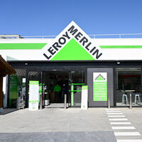 Leroy Merlin vende en su outlet por muy poco dinero la chimenea eléctrica que no necesita mantenimiento ni instalación  