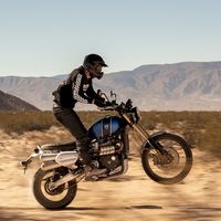 Triumph se va a enfrentar a 1.700 km de desierto en la Baja 1000 con una Scrambler 1200 modificada