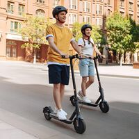 Este patinete eléctrico de Xiaomi es el súper ventas esta Navidad: moverse por la ciudad nunca ha sido tan rápido y fácil 