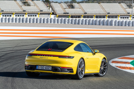 Porsche 911 992 trasera lateral