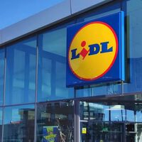 Lidl lanza este lunes, 4 de mayo, la solución económica que da sombra a la terraza o el jardín por menos de 15 euros 