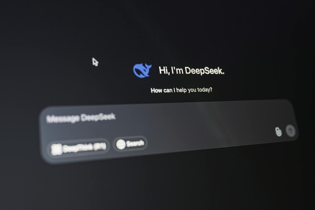 El mundo está esperando el nuevo gran modelo de DeepSeek para competir con GPT-5, pero DeepSeek tiene otros planes: la IA agéntica 
