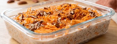 Prepara esta avena con sabor a pastel de zanahoria: un postre rápido y delicioso que puedes comer en la mañana o noche 