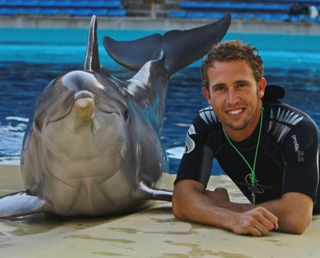 Antonio Martínez del Zoo Aquarium de Madrid: "Estar con los delfines en el agua siempre ha sido un sueño que he podido cumplir"