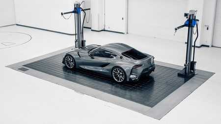 Toyota Supra Salón de Ginebra motor 6 cilindros