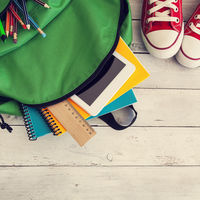 ¿Todavía no tienes los libros de texto para la vuelta al cole? Dónde comprarlos desde casa, a buen precio y rápido 