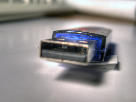 Cómo crear un LiveUSB con persistencia de datos en Windows